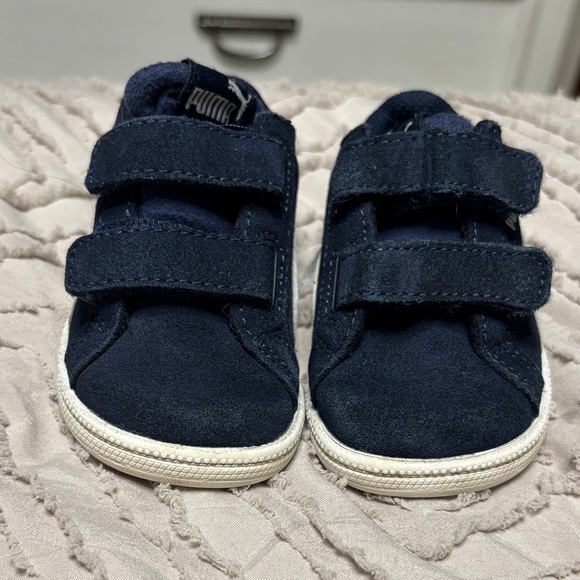 Puma Unisex-Child Smash Hook and Loop Shoes-toddler size 4c - Picture 2 of 3